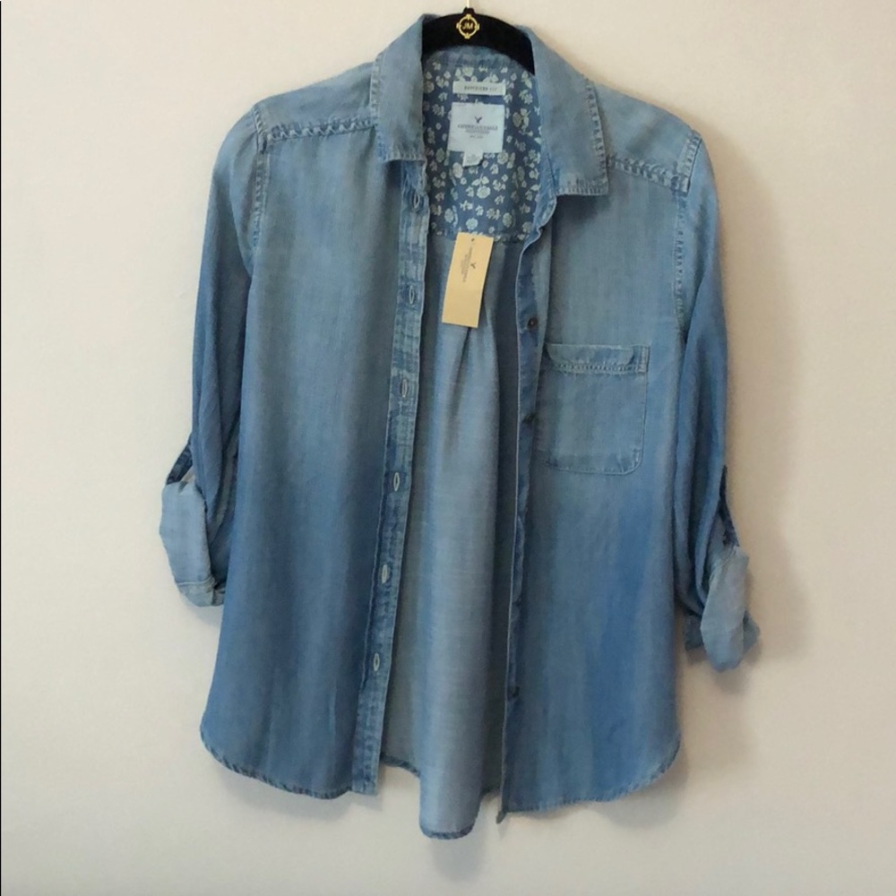 American Eagle Chambray Top